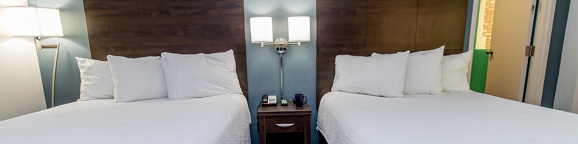 VIB-Kids-Themed-Double-Queen-LG-Guestrooms Winnipeg hotel guest room with single queen bed